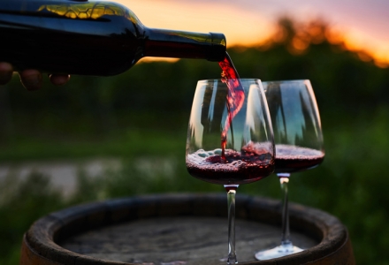 היין האדום הפופולרי בעולם: כל מה שכדאי לכם לדעת על קברנה סוביניון 